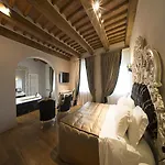 Otel Relais La Corte Dei Papi 5*