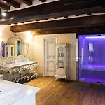 Relais La Corte Dei Papi Otel 5*