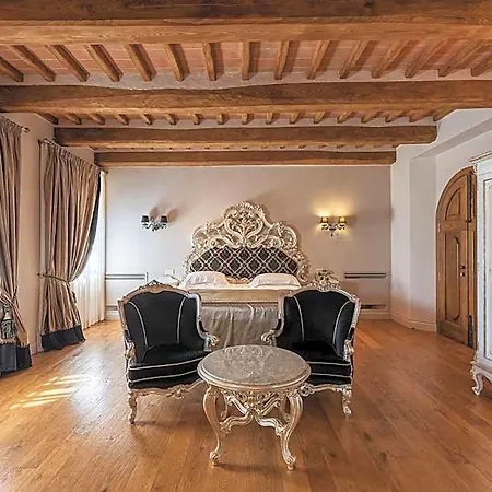 Relais La Corte Dei Papi 5* קורטונה