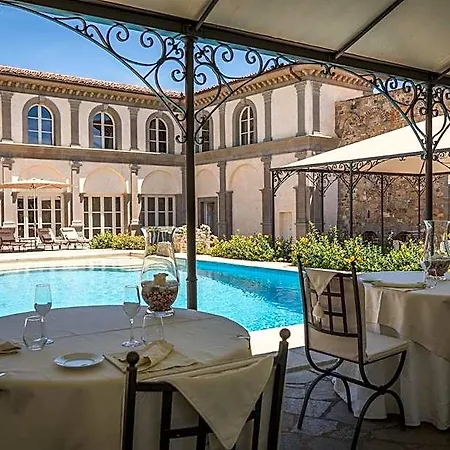 Relais La Corte Dei Papi מלון