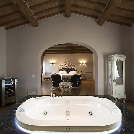 Relais La Corte Dei Papi 5*